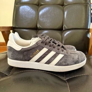 Adidas-  Gazelle.  Men’s Size 5